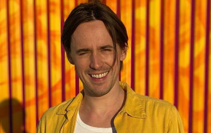 Reeve Carney Biography, Age, Height, Family, Girlfriend, Career, Net worth